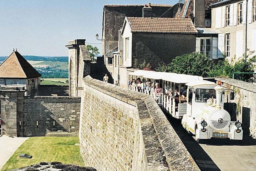 Appartement Proche Des Remparts ลองก์ ภายนอก รูปภาพ