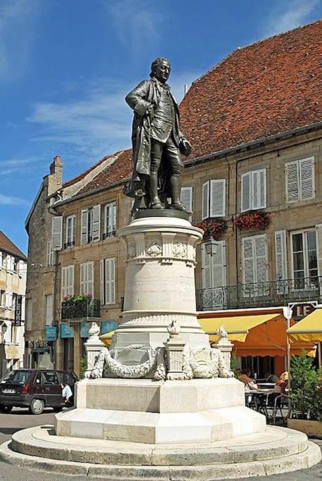 Appartement Proche Des Remparts ลองก์ ภายนอก รูปภาพ
